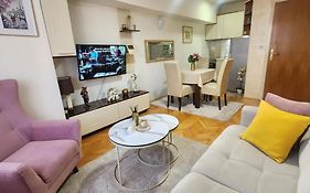 New Apartment 8, Self Check-In, Free Parking